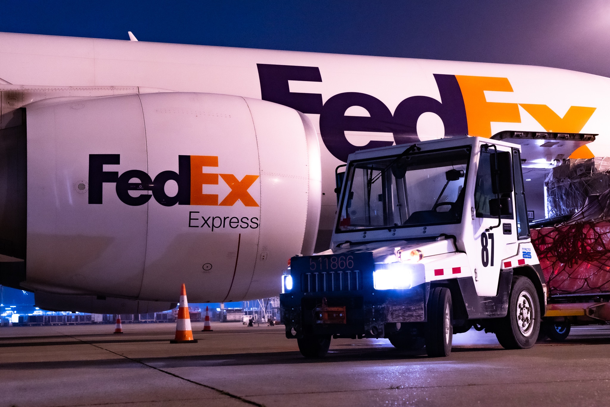FedEx photo MAKE